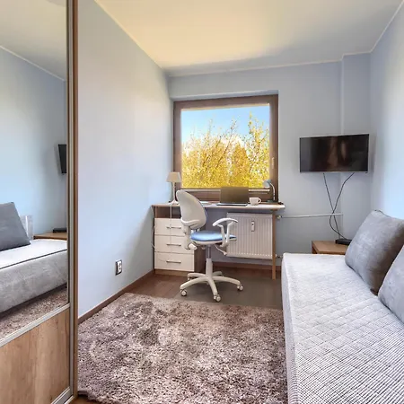 Apartment Business Apt - 50m2, Workspace, Balcony - By Rentujemy